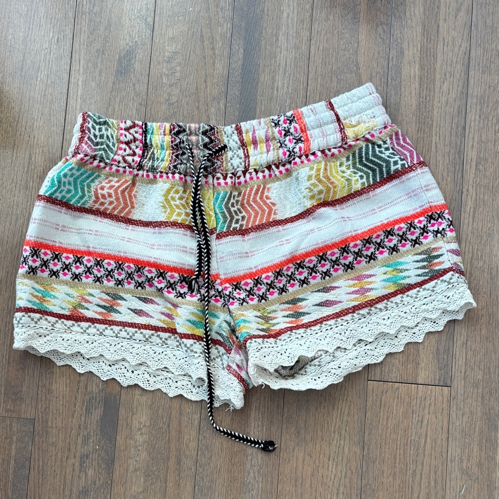 La Classe Couture Multicolor Patterned Women Shorts